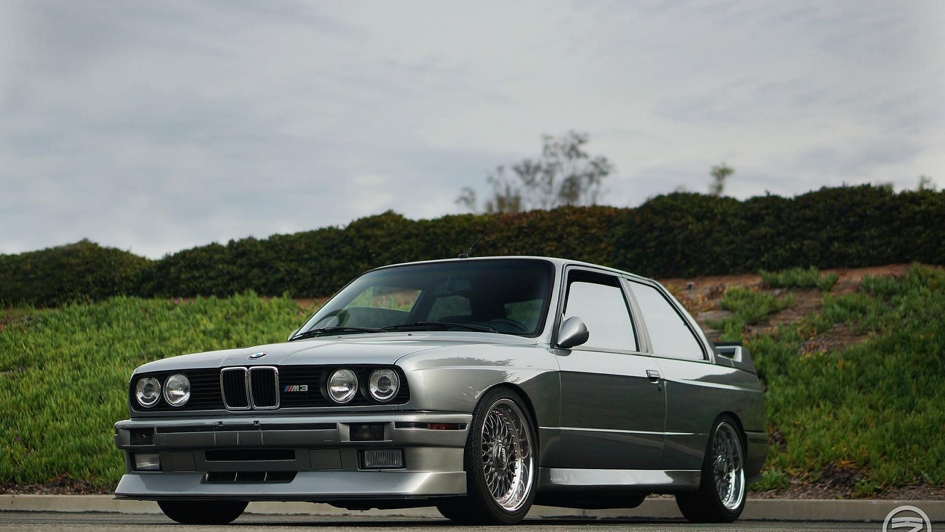 E30